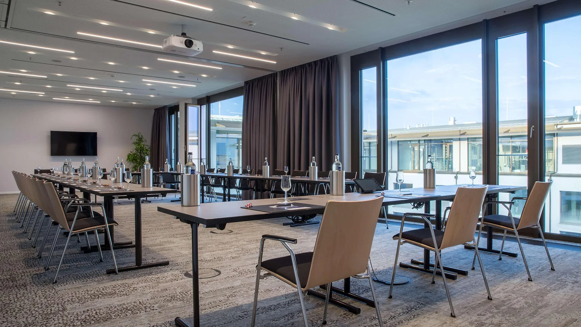 Radisson Blu Hotel, Mannheim 4*,  Germany